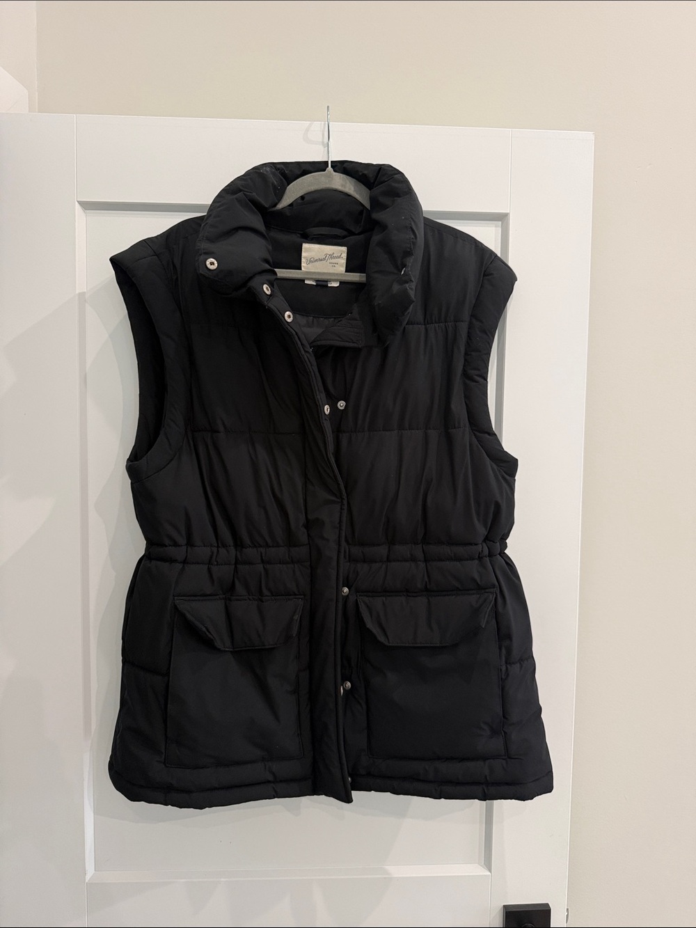 Universal Thread Black Quilted Sleeveless Vest
